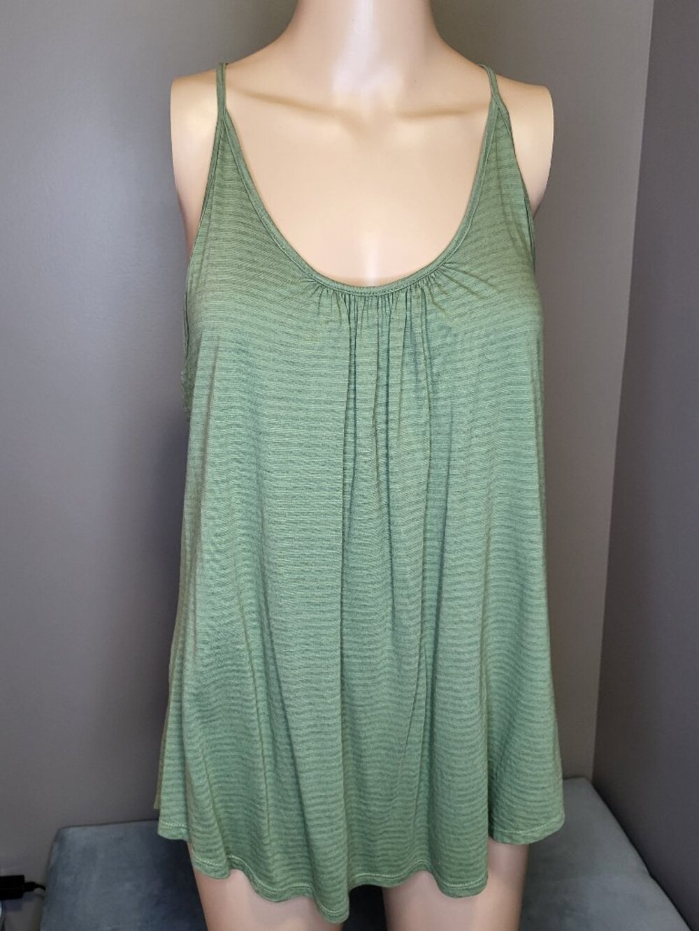 Three Dots Olive Green Swing Tank Top Medium Racerback Flowy Cami